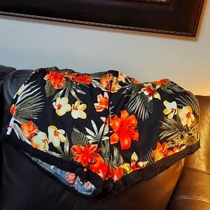 No Boundaries shorts